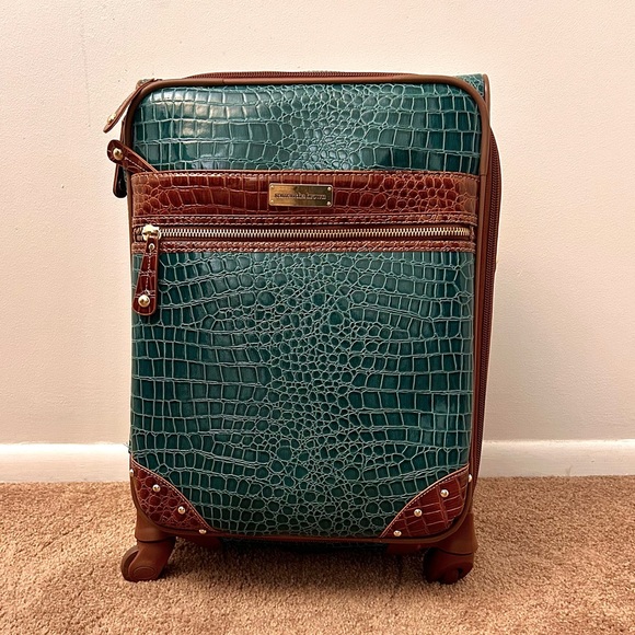 Samantha Brown Luggage - only used once, perfect condition - Picture 1 of 16